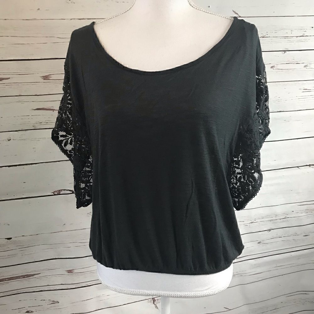 American Eagle Outfitters Women Lace Batwing shirt